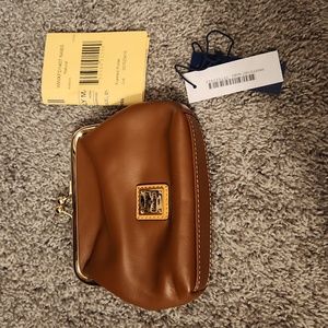 Nwt dooney and Bourne kisslock small purse